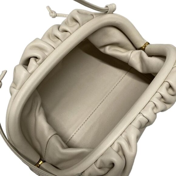 BOTTEGA VENETA Mini the Pouch Cream Leather - Shoulder Bag 1090-080725 - Picture 11 of 14